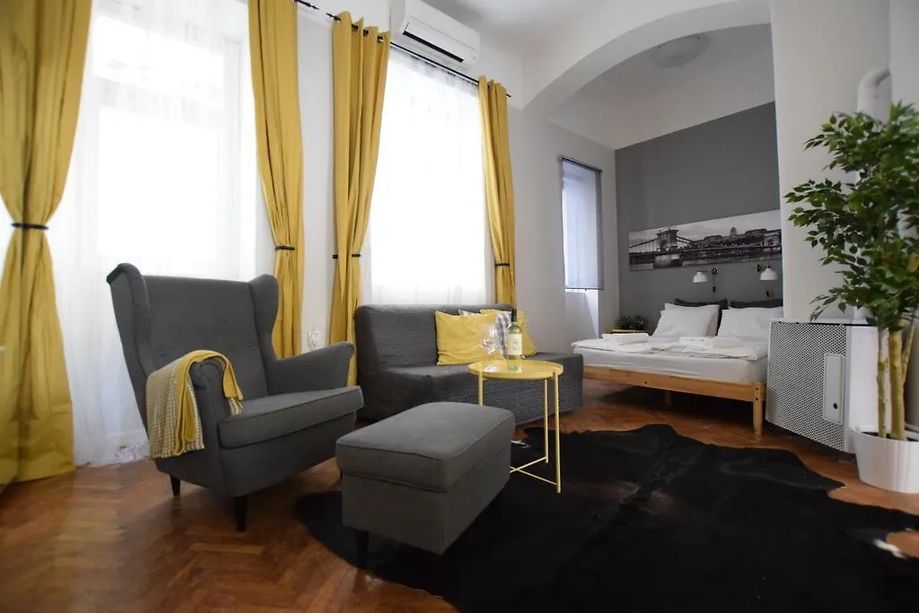 Standard Apartment By Hi5 - Chainbridge بودابست