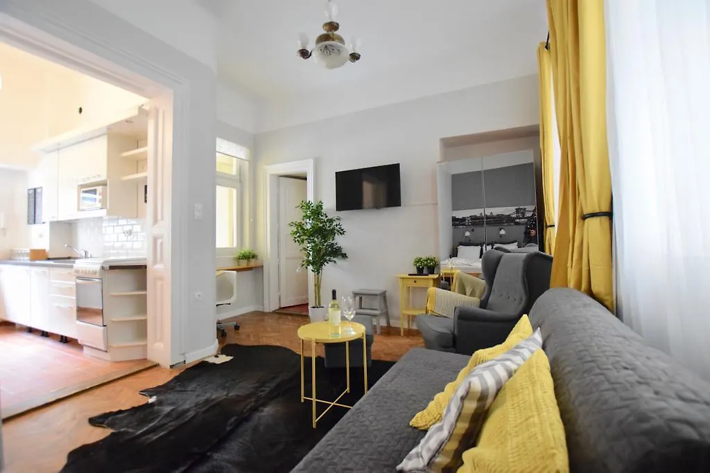 Standard Apartment By Hi5 - Chainbridge بودابست