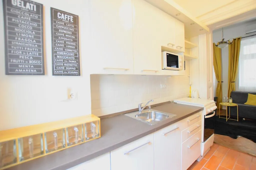 Standard Apartment By Hi5 - Chainbridge Budapest 0*,