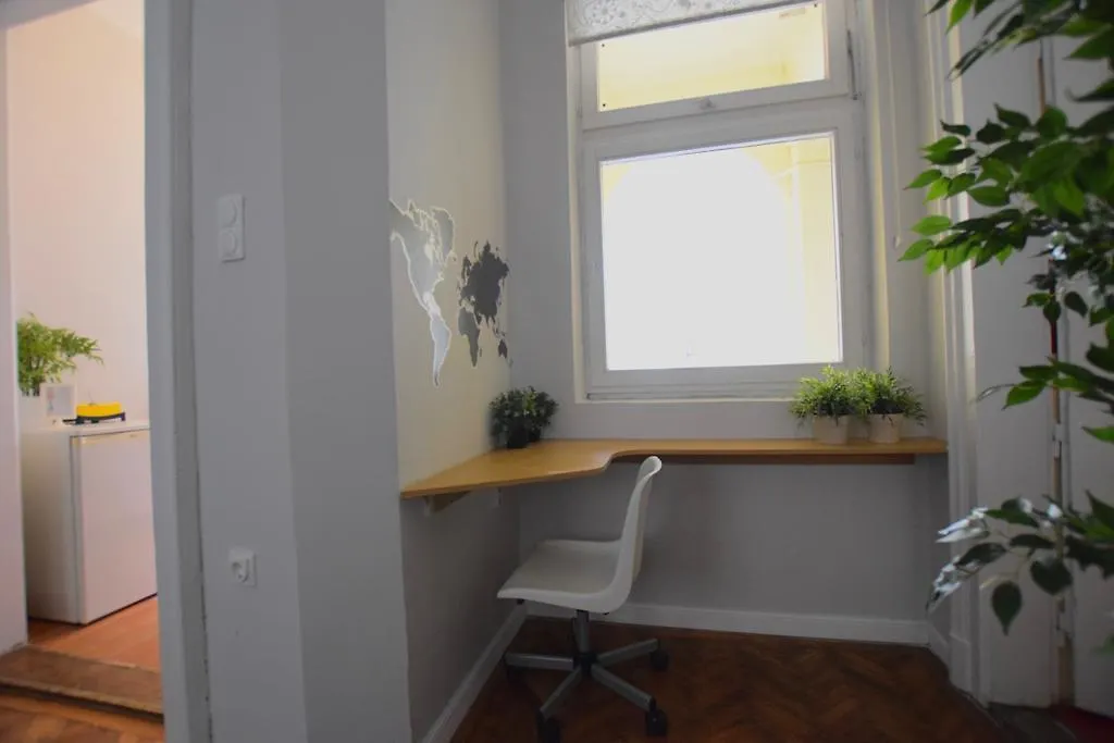 Standard Apartment By Hi5 - Chainbridge Budapest