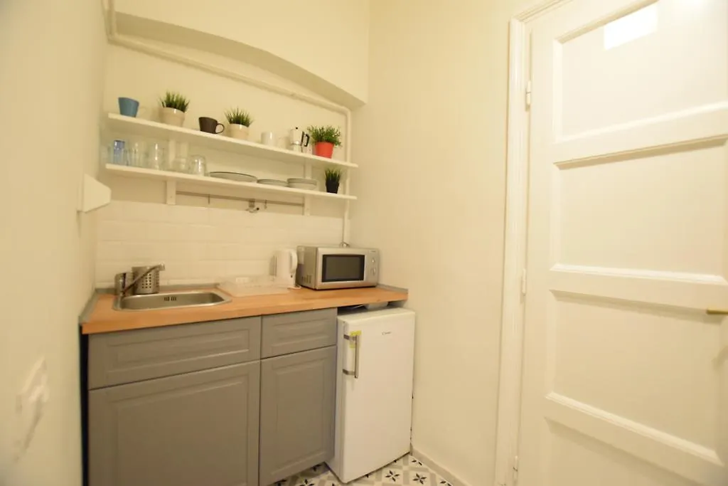 Standard Apartment By Hi5 - Chainbridge Budapest Hungría