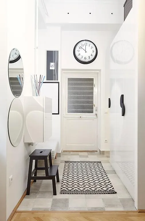 Standard Apartment By Hi5 - Chainbridge Budapest