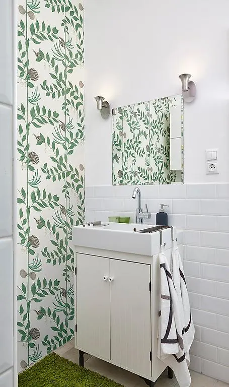 Standard Apartment By Hi5 - Chainbridge Budapest Hungría